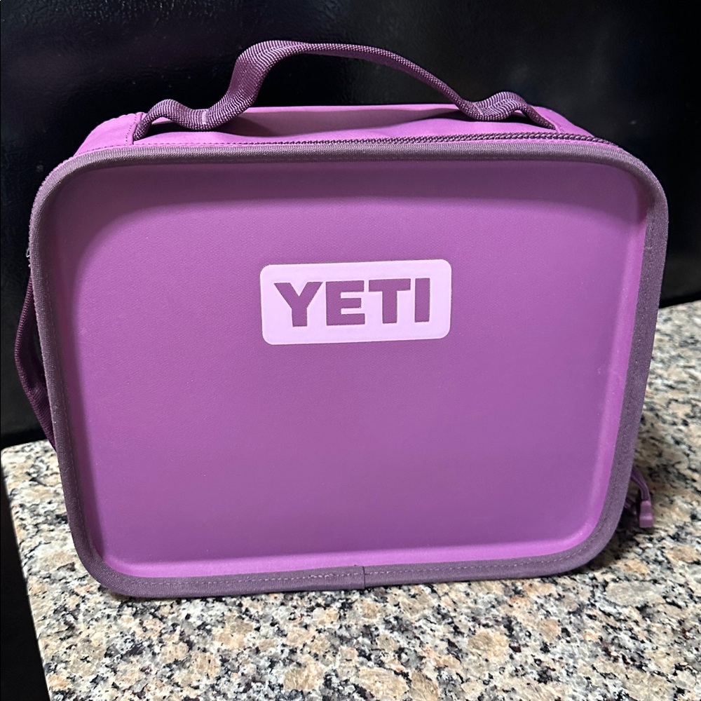 YETI Nordic Purple Daytrip Lunch Box Retired  Color Rare and HTF